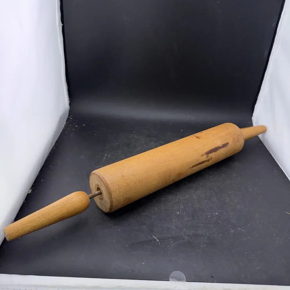 Vintage 17” Wooden Rolling Pin Farmhouse Primitive Kitchen Baking Dough Roller